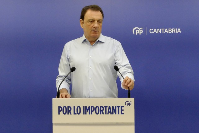 De las Cuevas denuncia que "mientras S�nchez contin�a dando la espalda a Cantabria, el PP trabaja para defender los intereses de esta tierra"